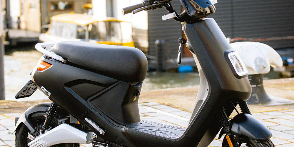 Hoe lang gaat de accu van een elektrische scooter mee?