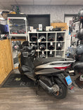 Afbeelding laden in Galerijviewer, Aprilia sxr (Klasse A)
