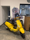 Afbeelding laden in Galerijviewer, Vespa Sprint Yellow Edition (Klasse A)
